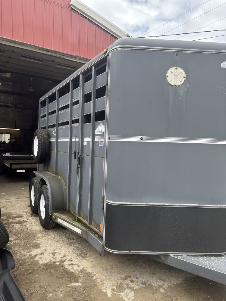 Used 2006 Moritz Bumper Pull 13' Livestock (Gray) Trailer 7' Tall Stock #: 2989 7K - Image 2